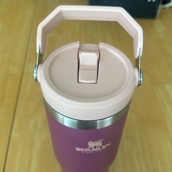 Stanley Pink and Rose Thermos - Picture 2 of 5